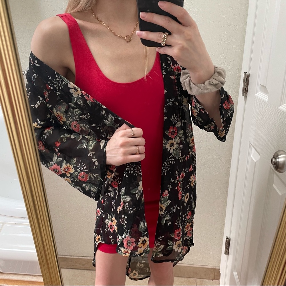 WINDSOR FLORAL KIMONO - Picture 1 of 4